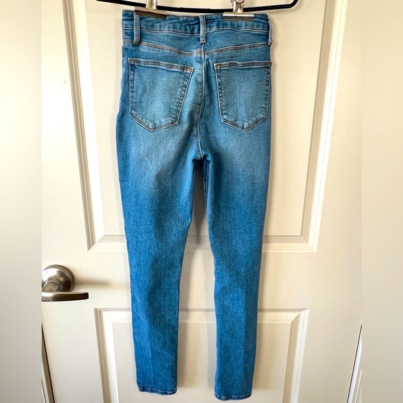 Forever 21 Women’s Skinny Distressed Jeans Size 24 - Picture 2 of 3